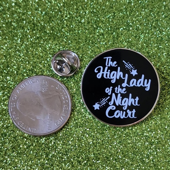 High Lady Of The Night Court Feyre ACOTAR ACOWAR Sarah J Maas Book Enamel Pin - Picture 2 of 2